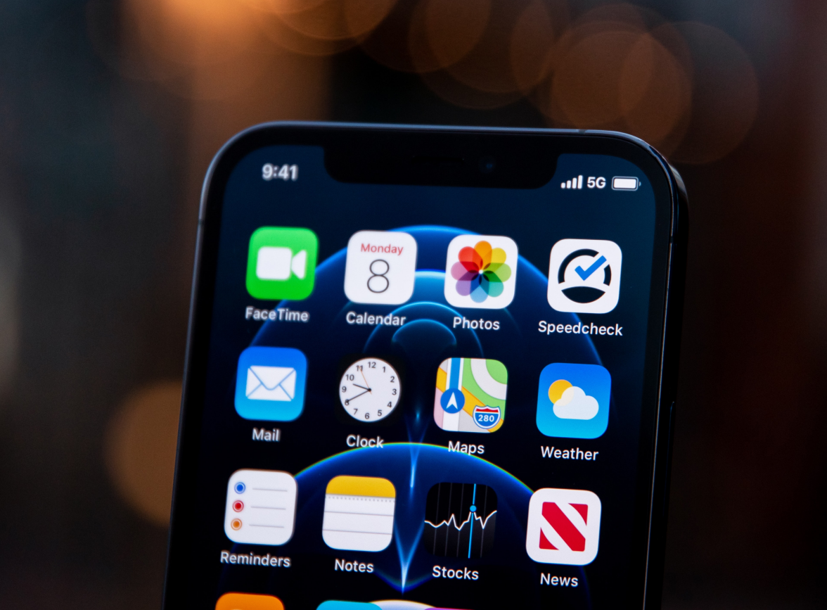昌吉苹果手机维修分享为什么 iPhone 12 在冬季会自动关机 